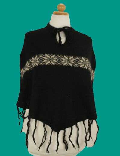 Vintage μαύρο πόντσο με μοτίβα