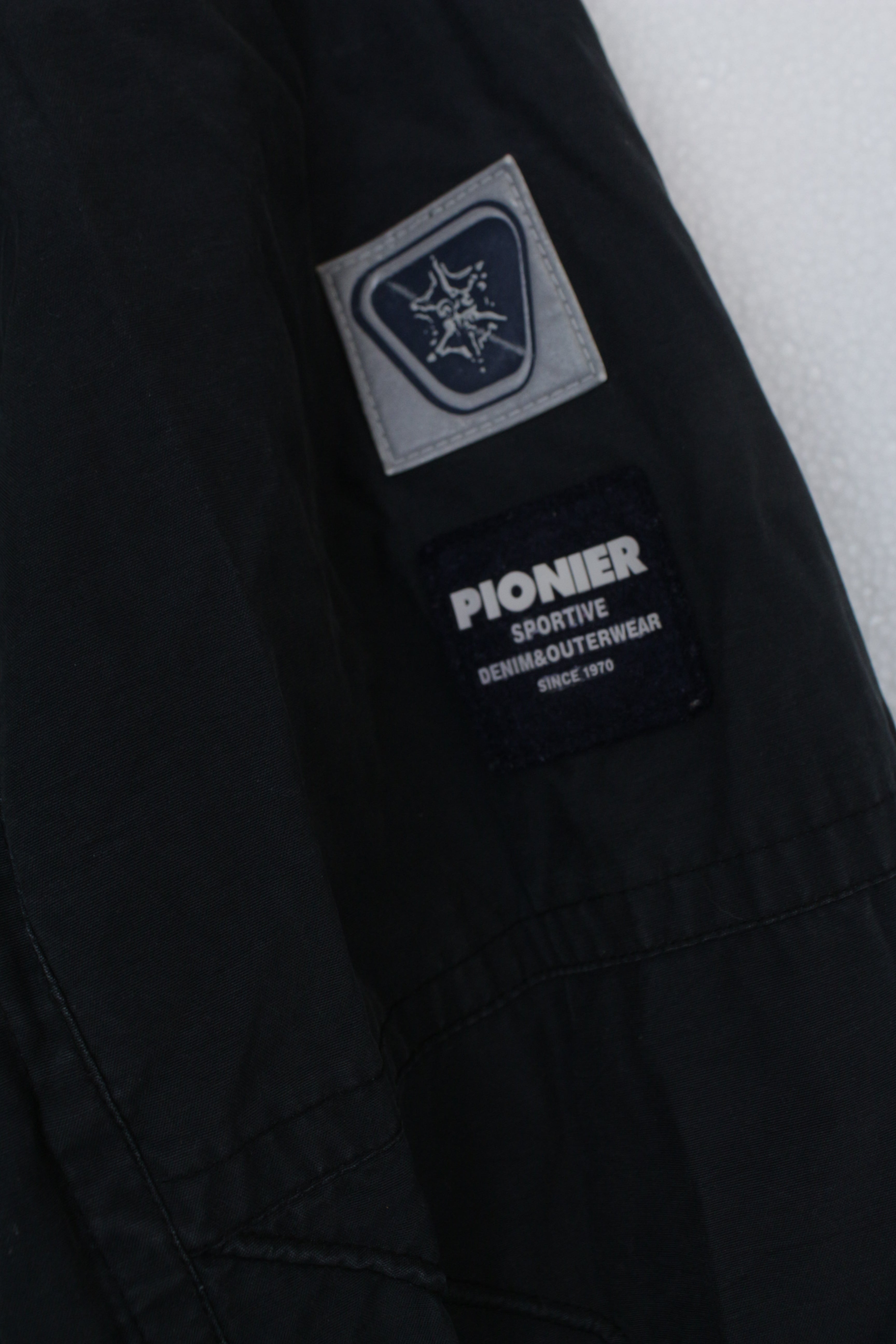 Pioneer ελαφρύ μαύρο τζάκετ - Μ/L