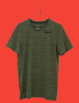 Nike χακί tshirt