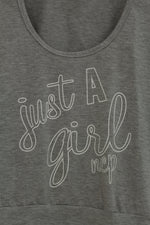 Τοπ με "just a girl" αποτύπωμα