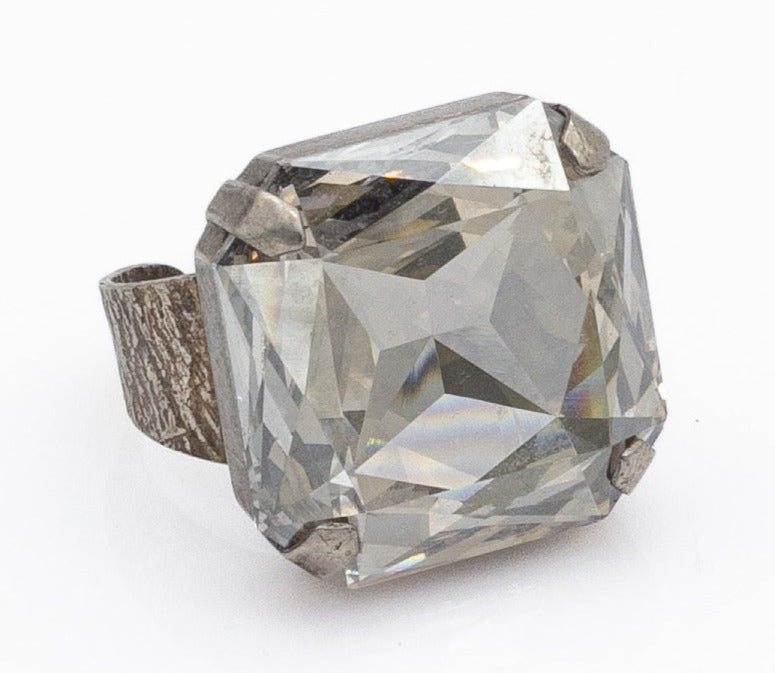 Χειροποίητο δαχτυλίδι με κρύσταλλα Swarovski 